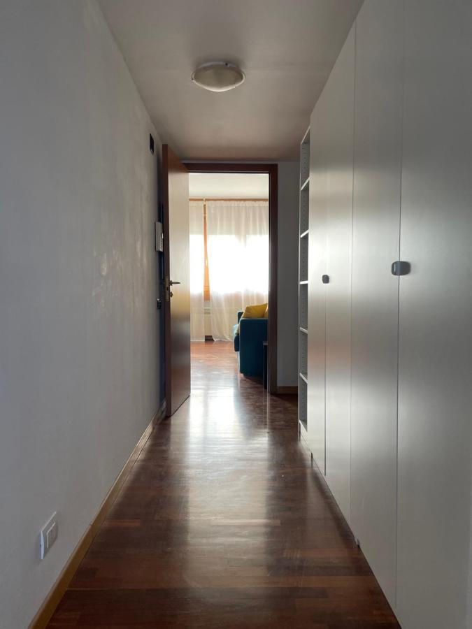Bicocca Apartment Milan Bagian luar foto