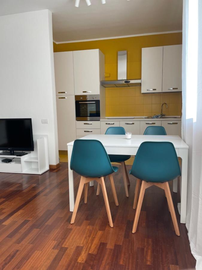 Bicocca Apartment Milan Bagian luar foto