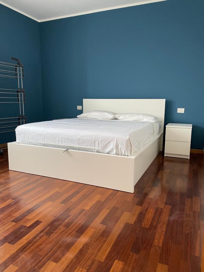 Bicocca Apartment Milan Bagian luar foto